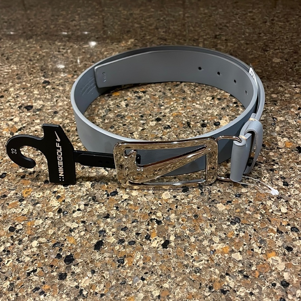 Nike Men's Signature Swoosh Cutout II Belt Light Gray NWT’s Size 32